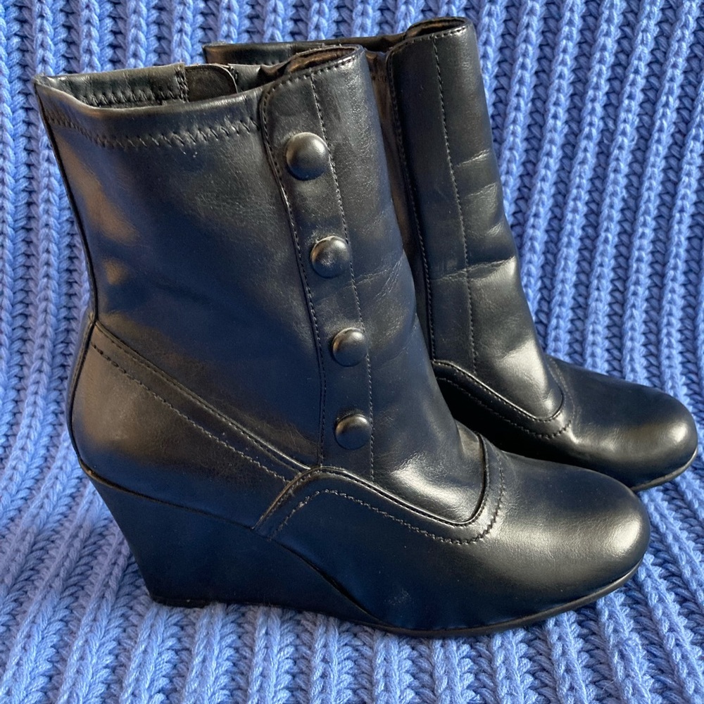 Aerosoles Plums Up 8.5 Ankle Boots